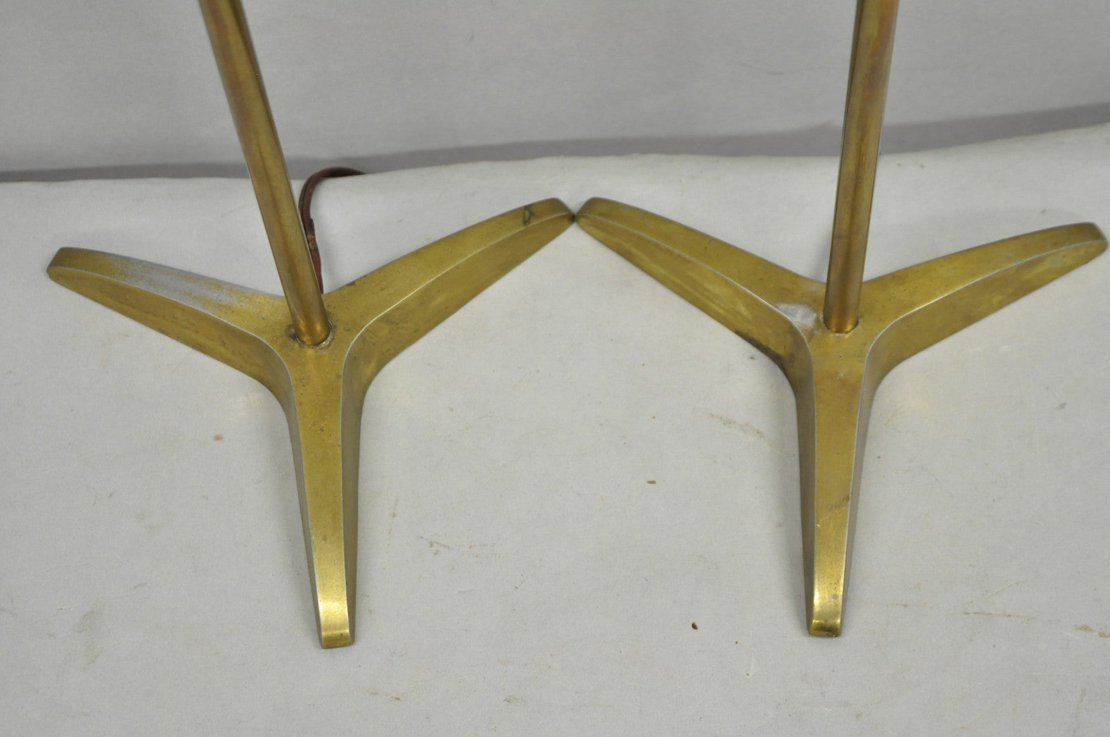 Vintage Gerald Thurston Stiffel Mid Century Modern Brass Tripod Table Lamp Pair