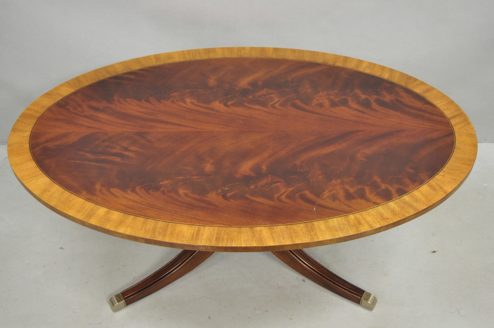 Ethan Allen Newport Collection Banded Mahogany Oval Duncan Phyfe Coffee Table