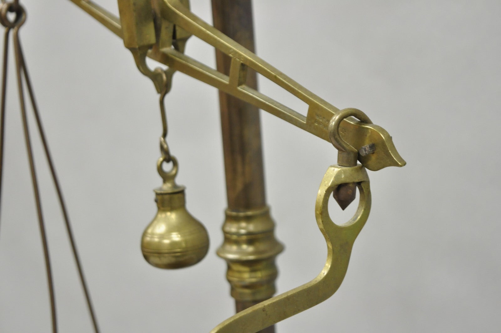 Antique W.& T. Avery English Victorian Brass & Mahogany Balance Beam Scale