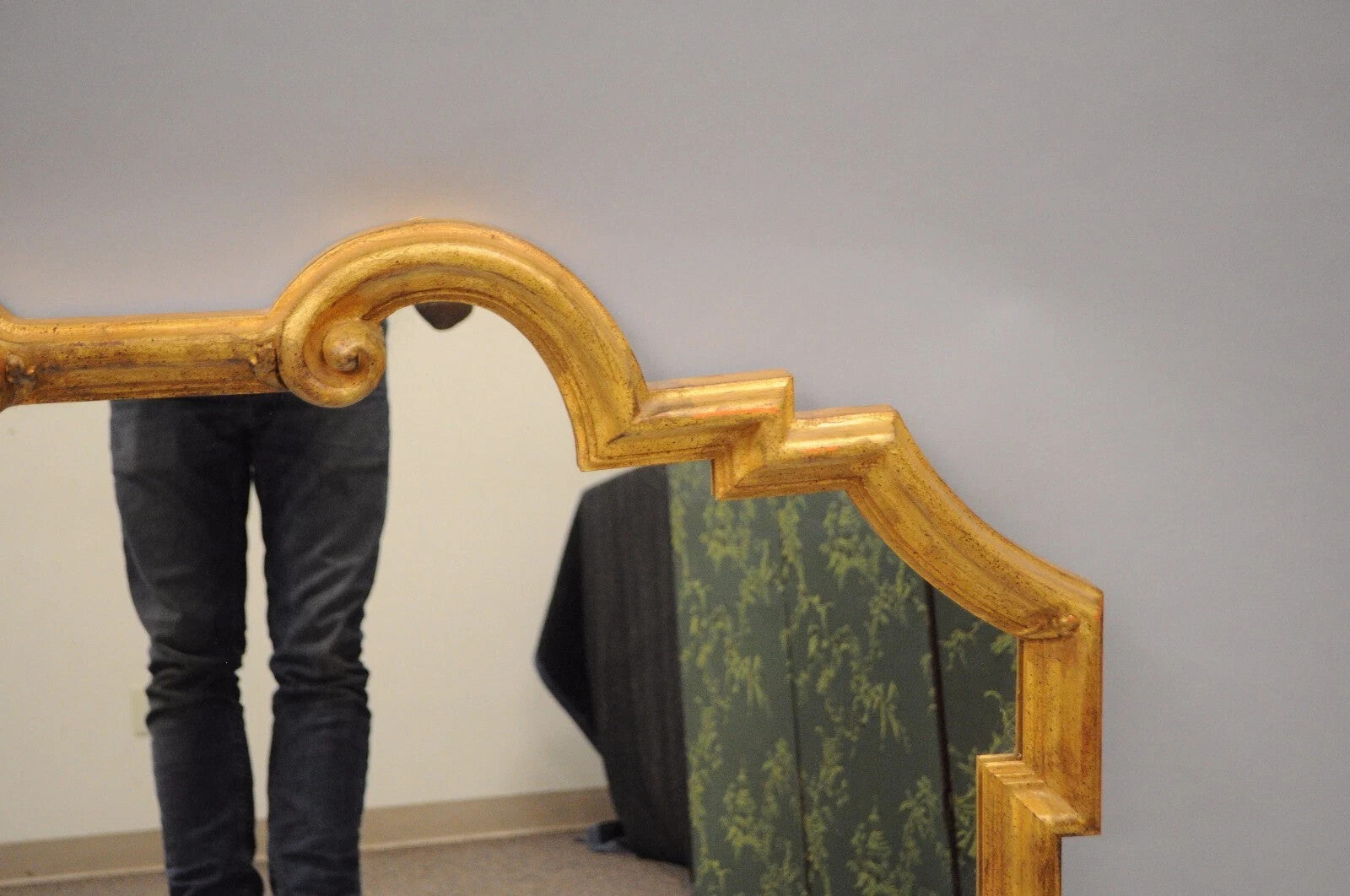 Vintage Italian Hollywood Regency Gold Gilt Carved Wood 32 x 40 Wall Mirror
