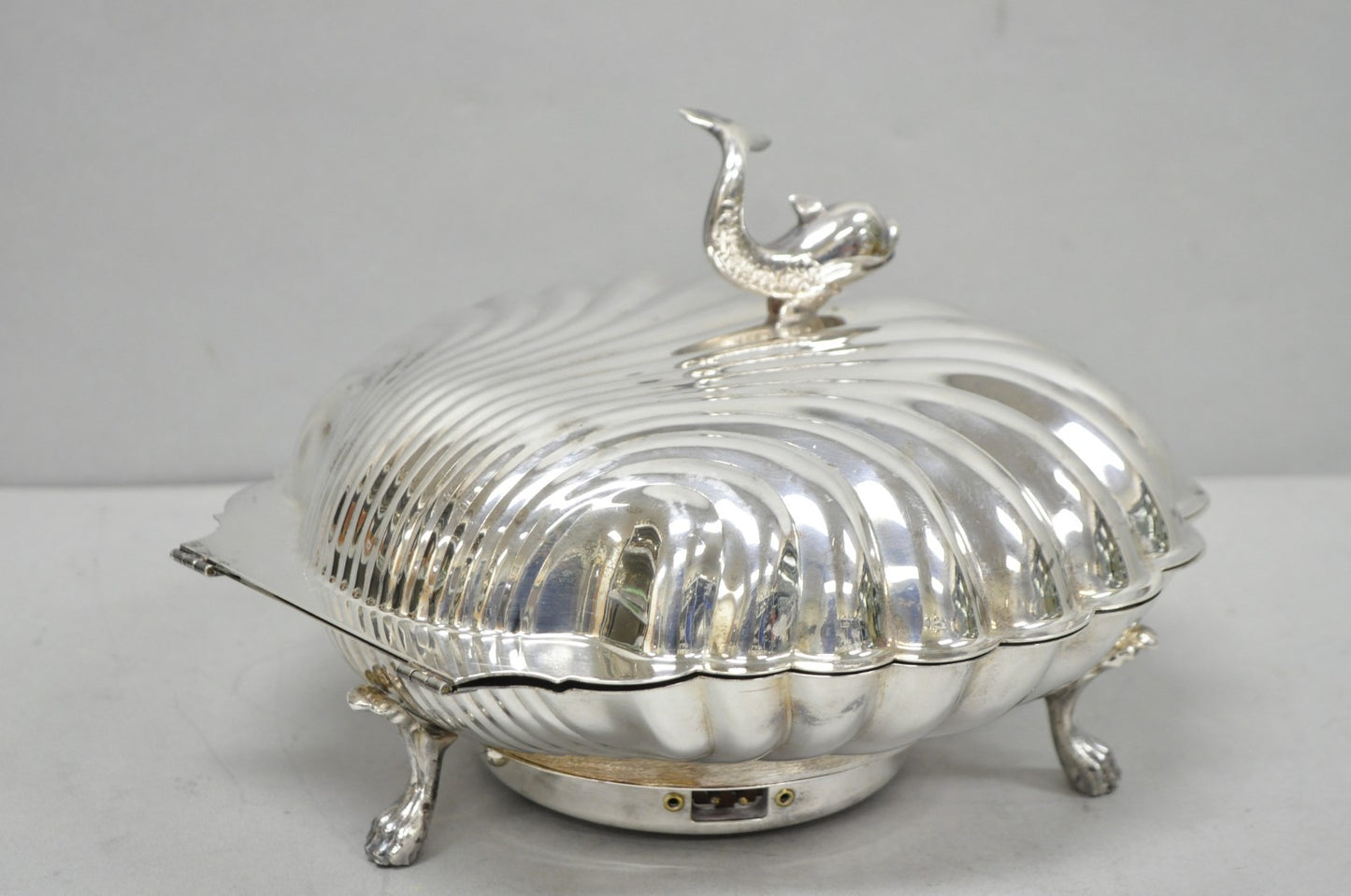 Vintage Eaton Silver Co Regency Silver Plated Clam Shell Warmer w Dolphin Handle