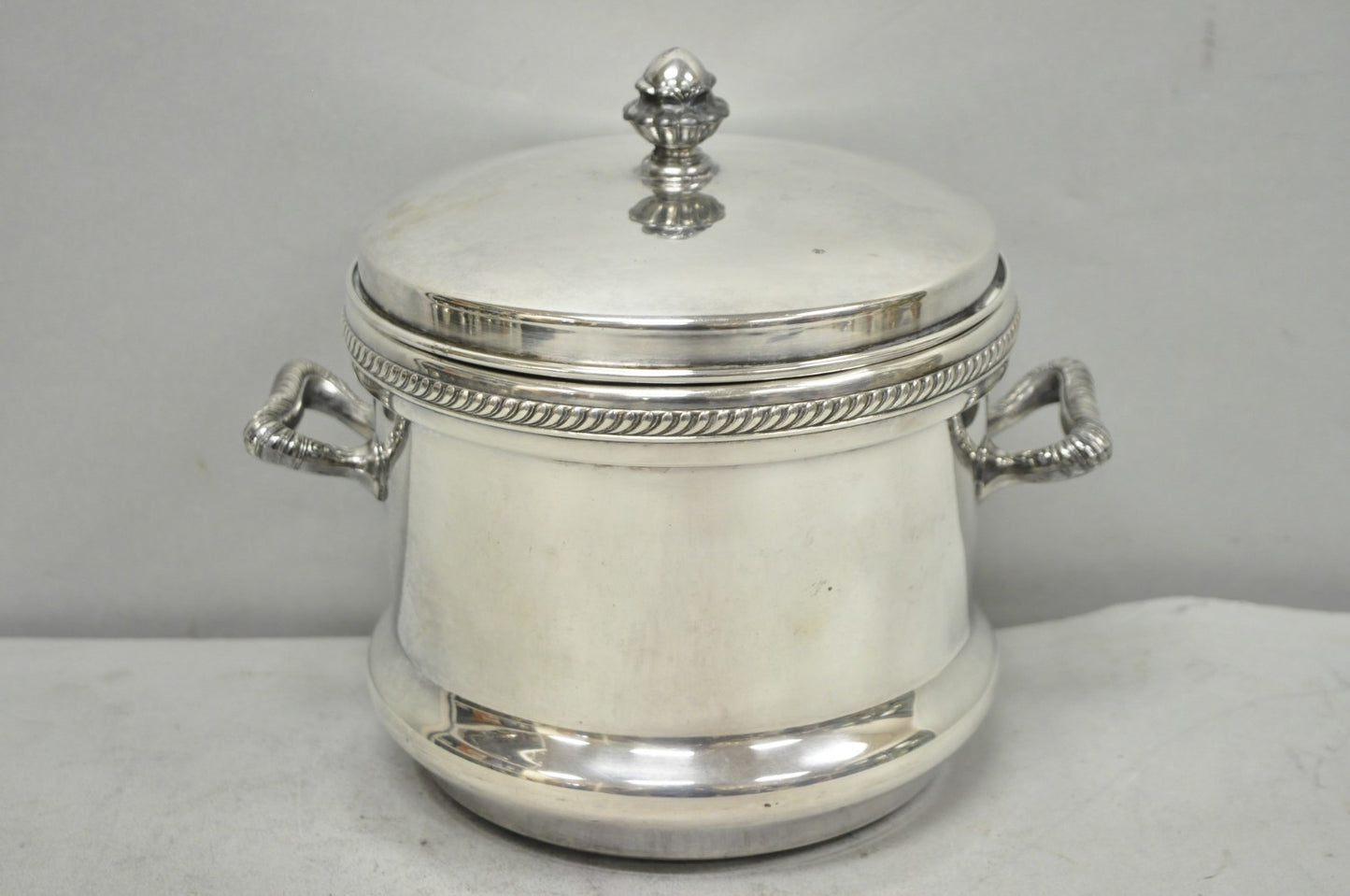 Vintage FB Rogers English Regency Silver Plated Coat of Arms Covered Ice Bucket