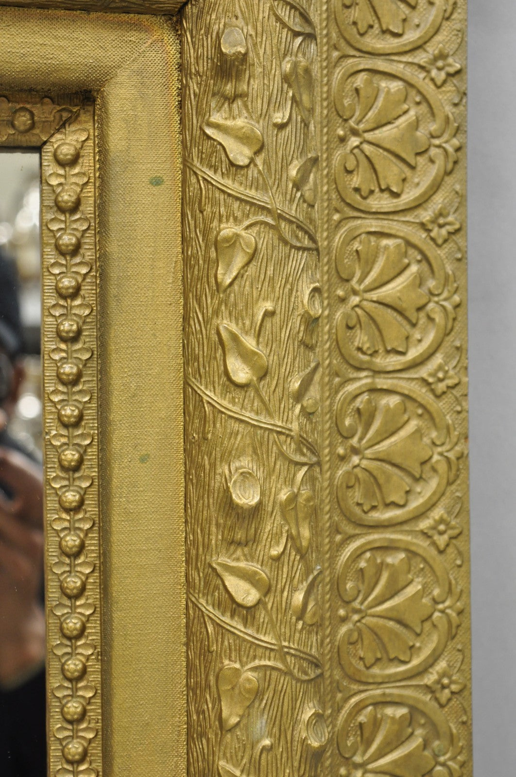 Antique Victorian Gold Giltwood Gesso Leaf Vine Small Black Forrest Wall Mirror