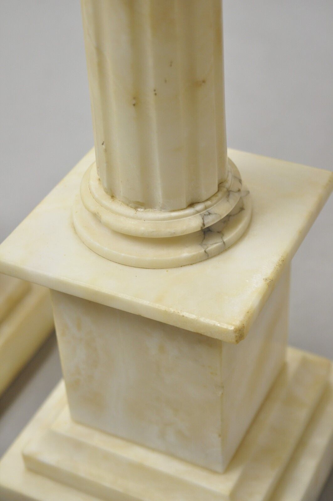 Antique Italian Neoclassical Marble Alabaster Corinthian Column Table Lamp Pair