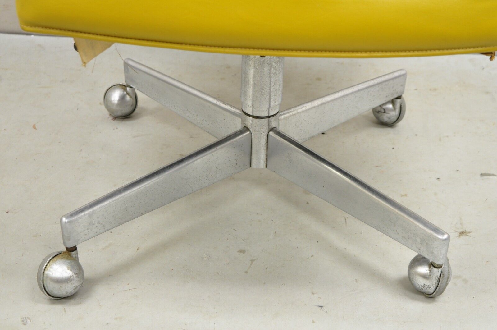 Shaw Walker Mid Century Modern Mustard Yellow Vinyl Swivel Office Desk Chair