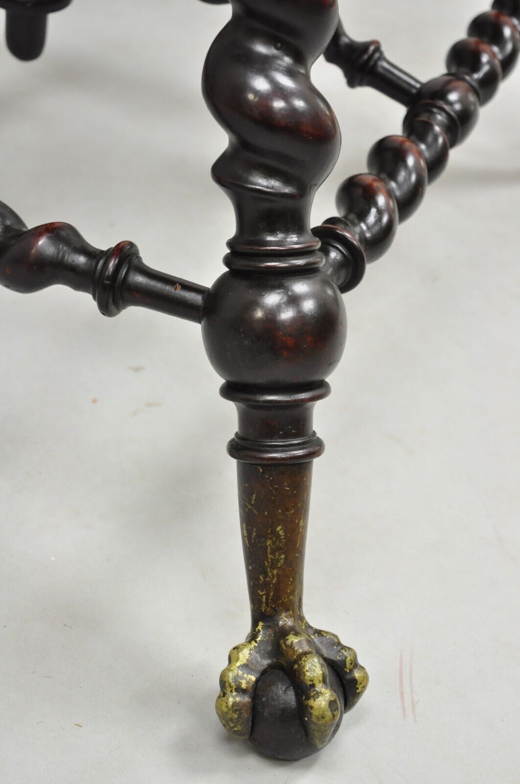 Merklen Brothers Victorian Barley Twist Mahogany Occasional Parlor Table