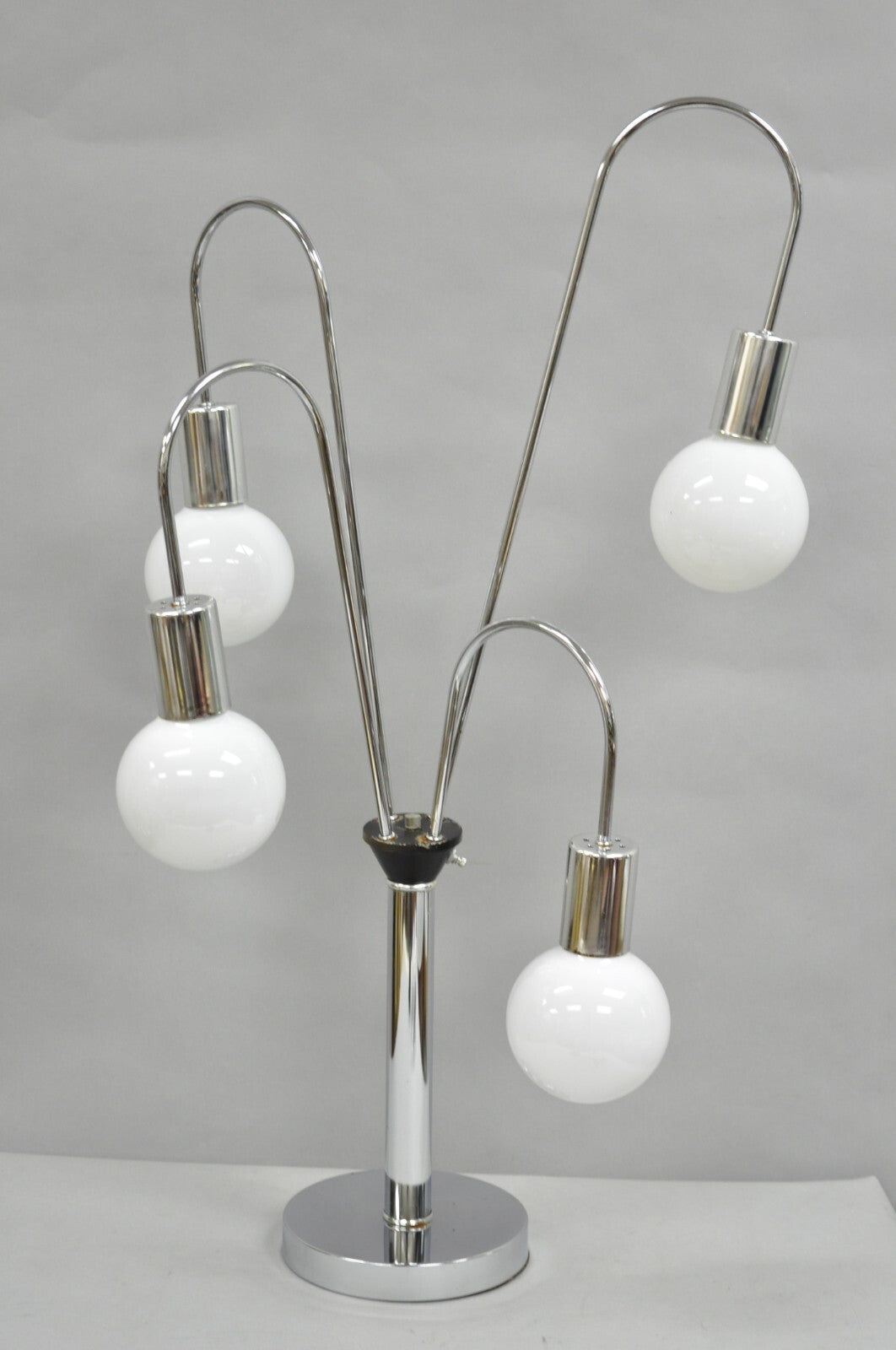 Vintage Mid Century Modern Chrome Space Age 5 Light Sculptural Table Lamp