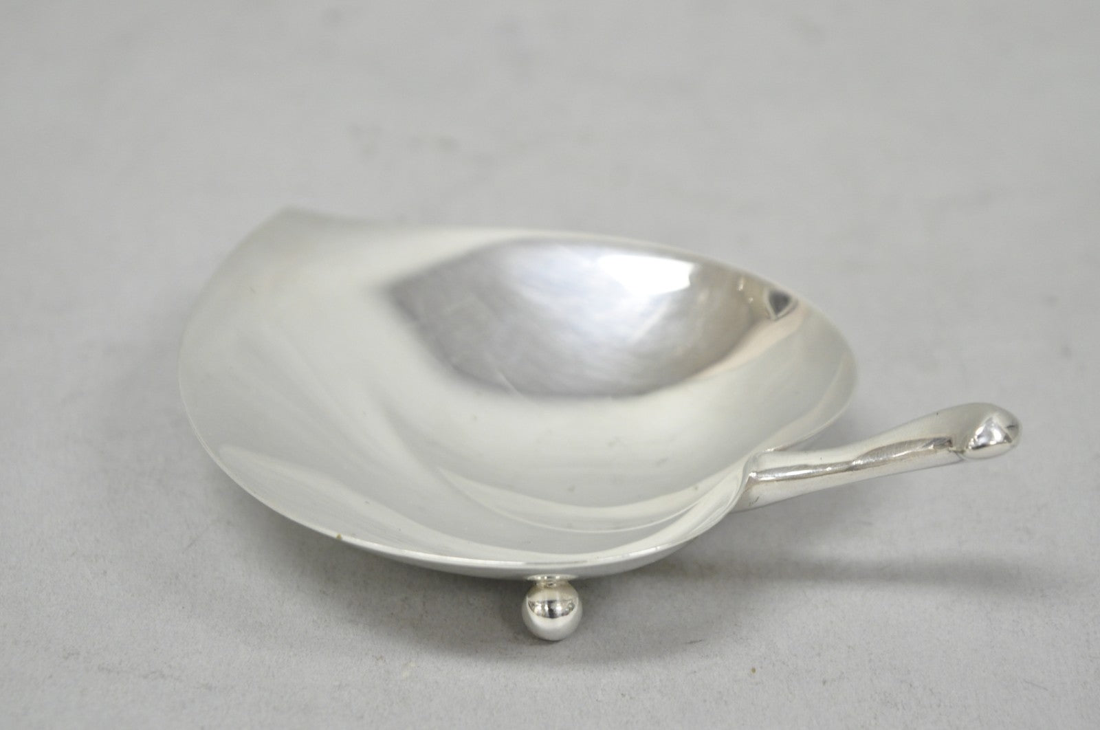 Vintage FB Rogers Modern Silver Plated Small Footed Leaf Trinket Nut Dish
