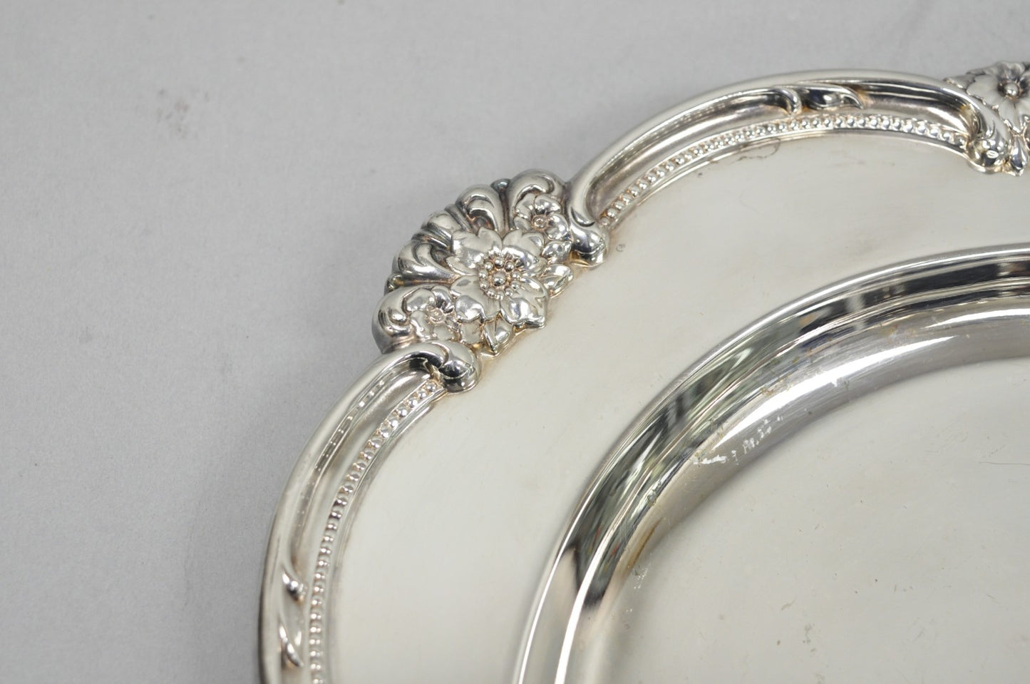 Vintage 1847 Rogers Bros "Remembrance" Oval Silver Plated Serving Platter Tray