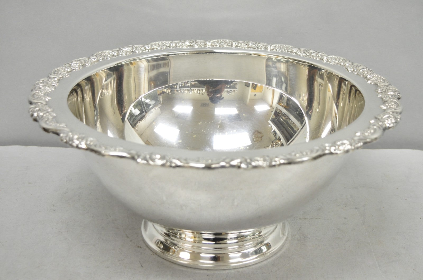 Vintage Oneida Victorian Silver Plated Punch Bowl Champagne Chiller Ice Bucket