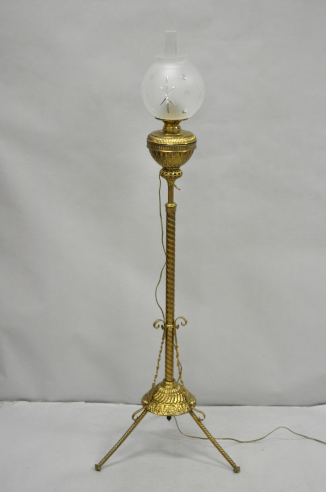 Antique Victorian Adjustable Height Brass Converted Oil Lamp Piano Floor Lamp