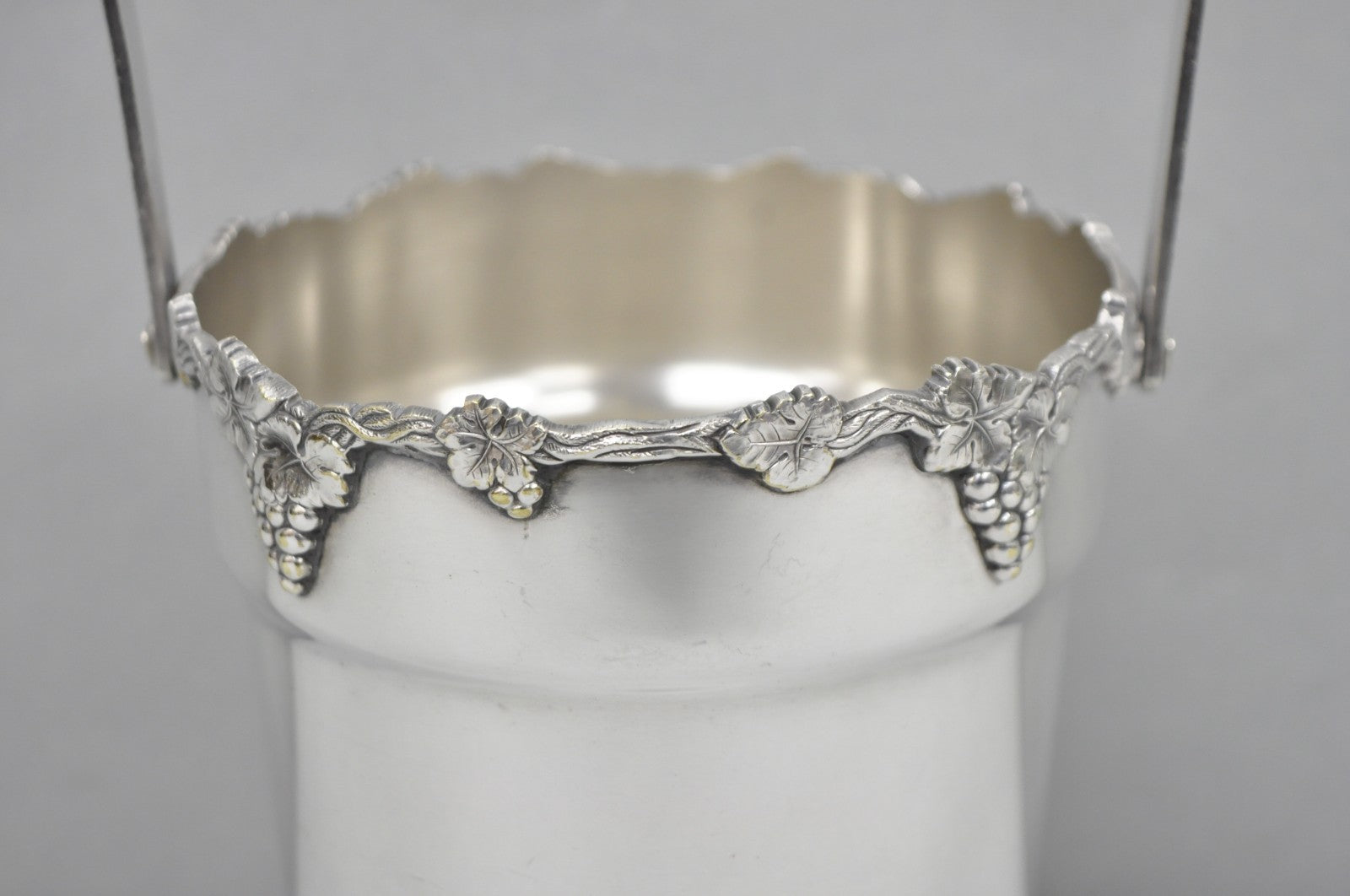 Vintage Victorian Prata 90 Silver Plated Small Bar Champagne Ice Bucket w Handle