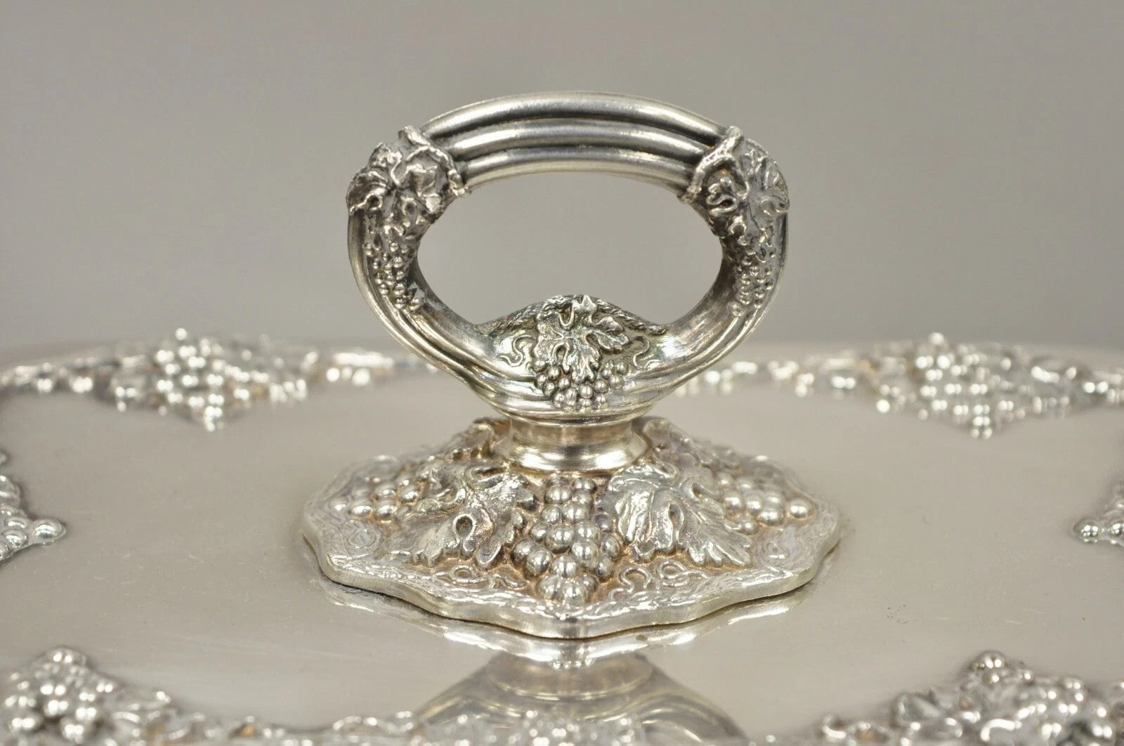 Vintage Oneida Victorian Silver Plated Grapevine Covered Vegetable Serving Dish