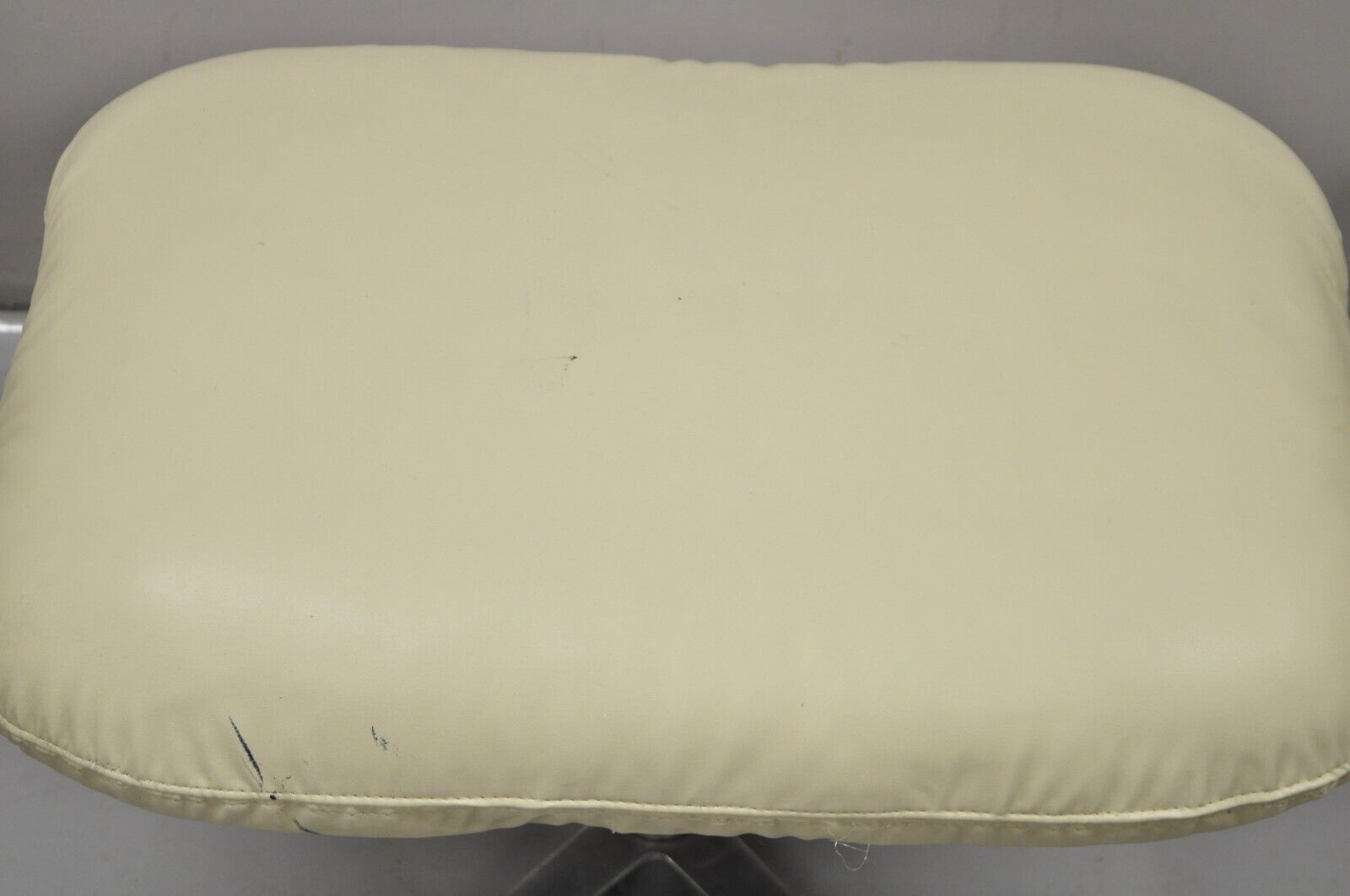 Vintage Directional Mid Century Modern Tubular Aluminum Base Swivel Ottoman
