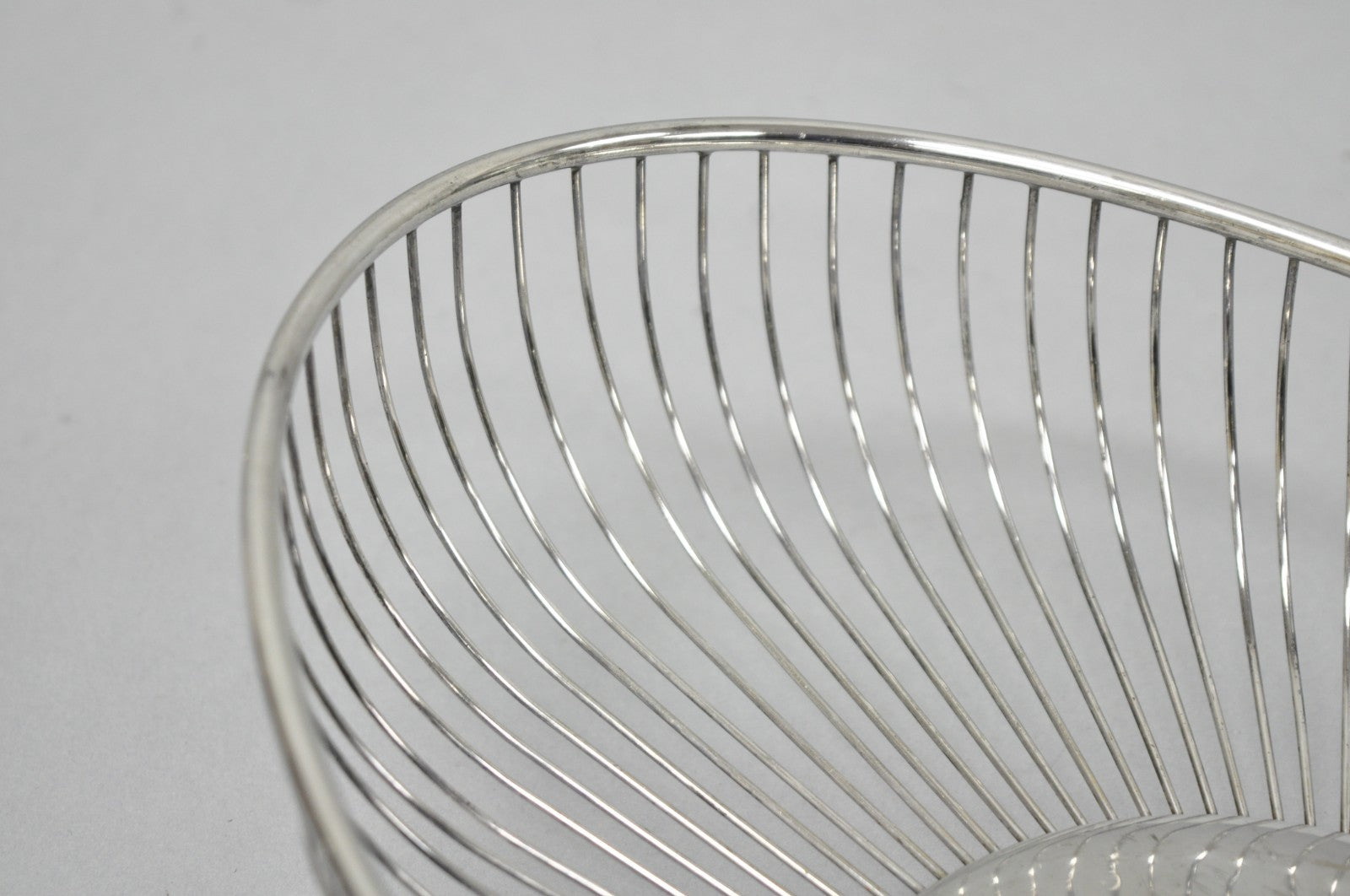 Vintage Mid Century Modern Eales Italy Silver Plated Wire Fruit Bread Basket