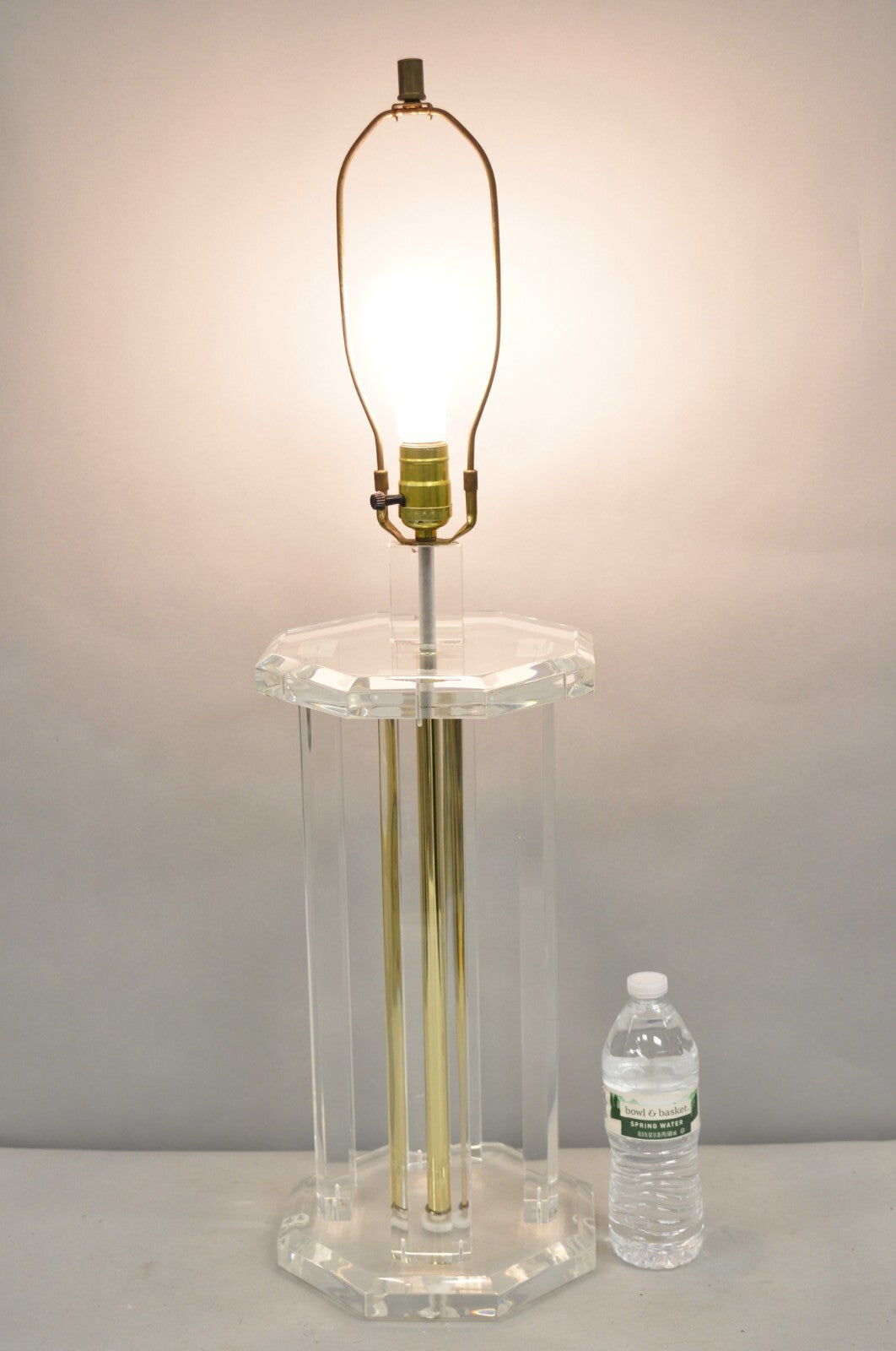 Vintage Mid Century Modern Clear Lucite & Brass Sculptural Modernist Table Lamp