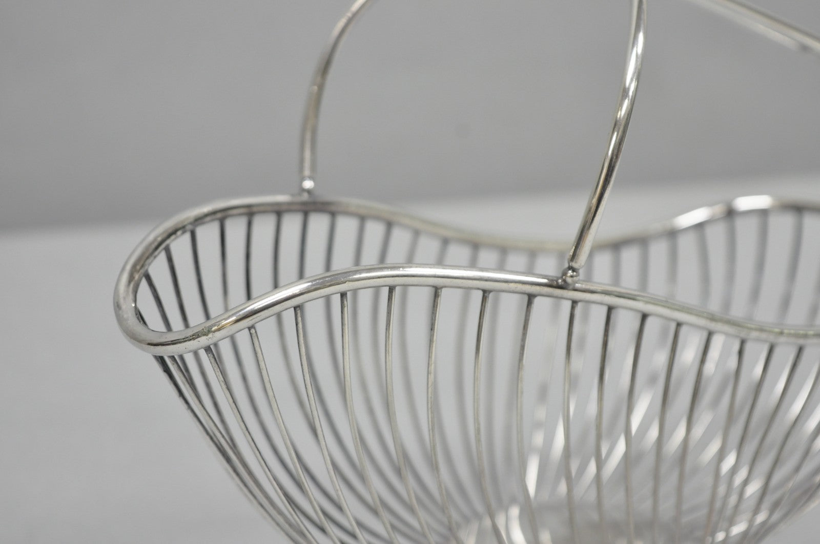 Vintage Mid Century El De Uberti Italy Silver Plated Wire Wine Bottle Holder