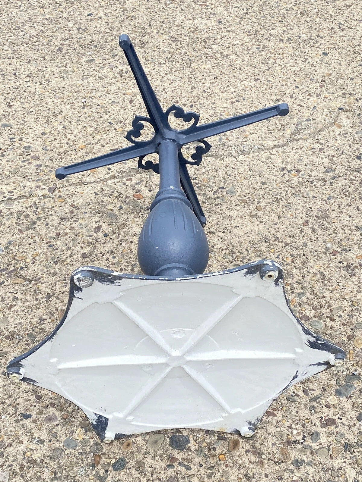 Vintage Hollywood Regency Cast Aluminum Dining Center Table Pedestal Base