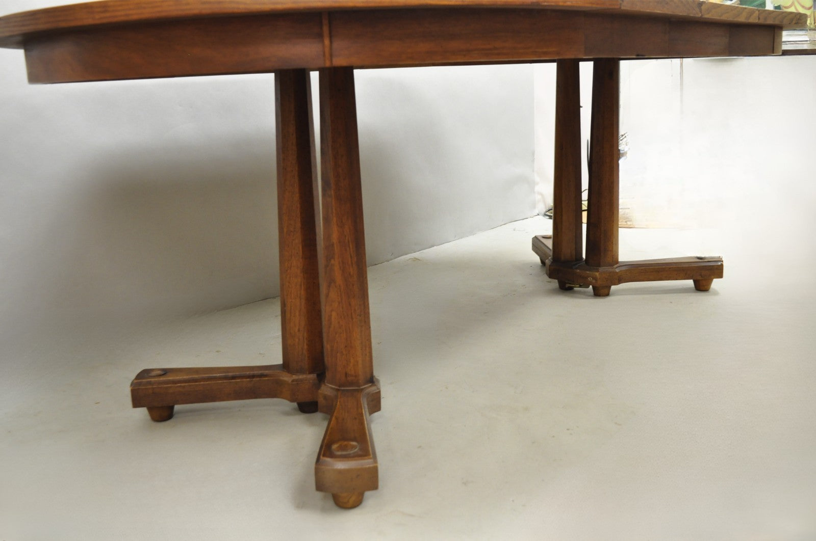 Vintage Mid Century Modern Oak Sunburst Round Extension Pedestal Dining Table