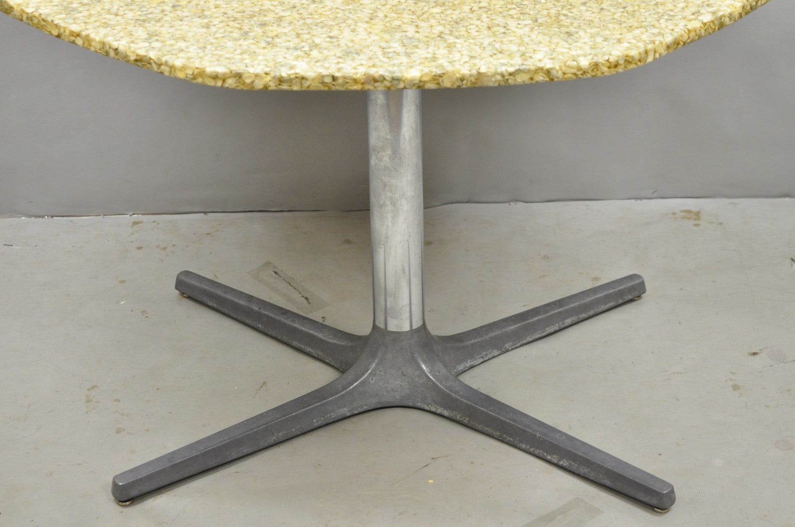 Mid Century Modern Seashell Resin Top Aluminum Propeller Base Dining Table
