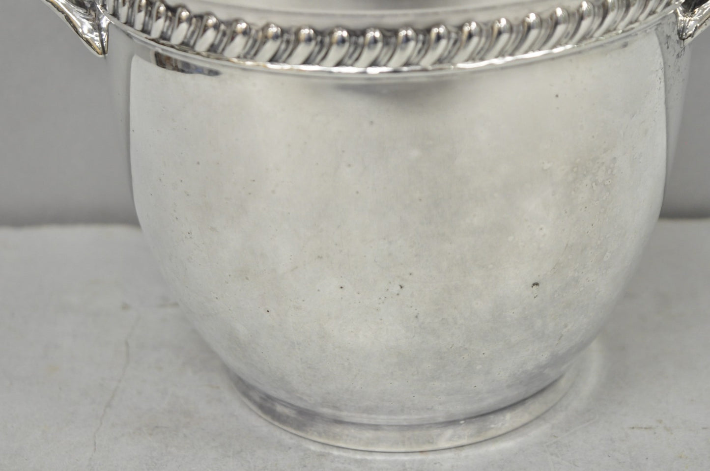 Vintage Sheffield Victorian Silver Plated Glass Lined Bar Ice Bucket w/ Lid