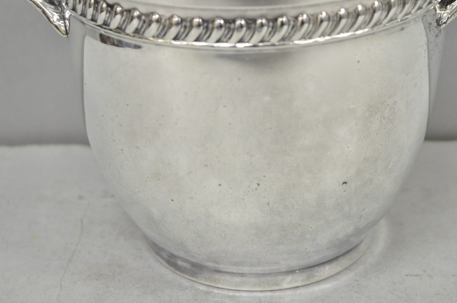 Vintage Sheffield Victorian Silver Plated Glass Lined Bar Ice Bucket w/ Lid
