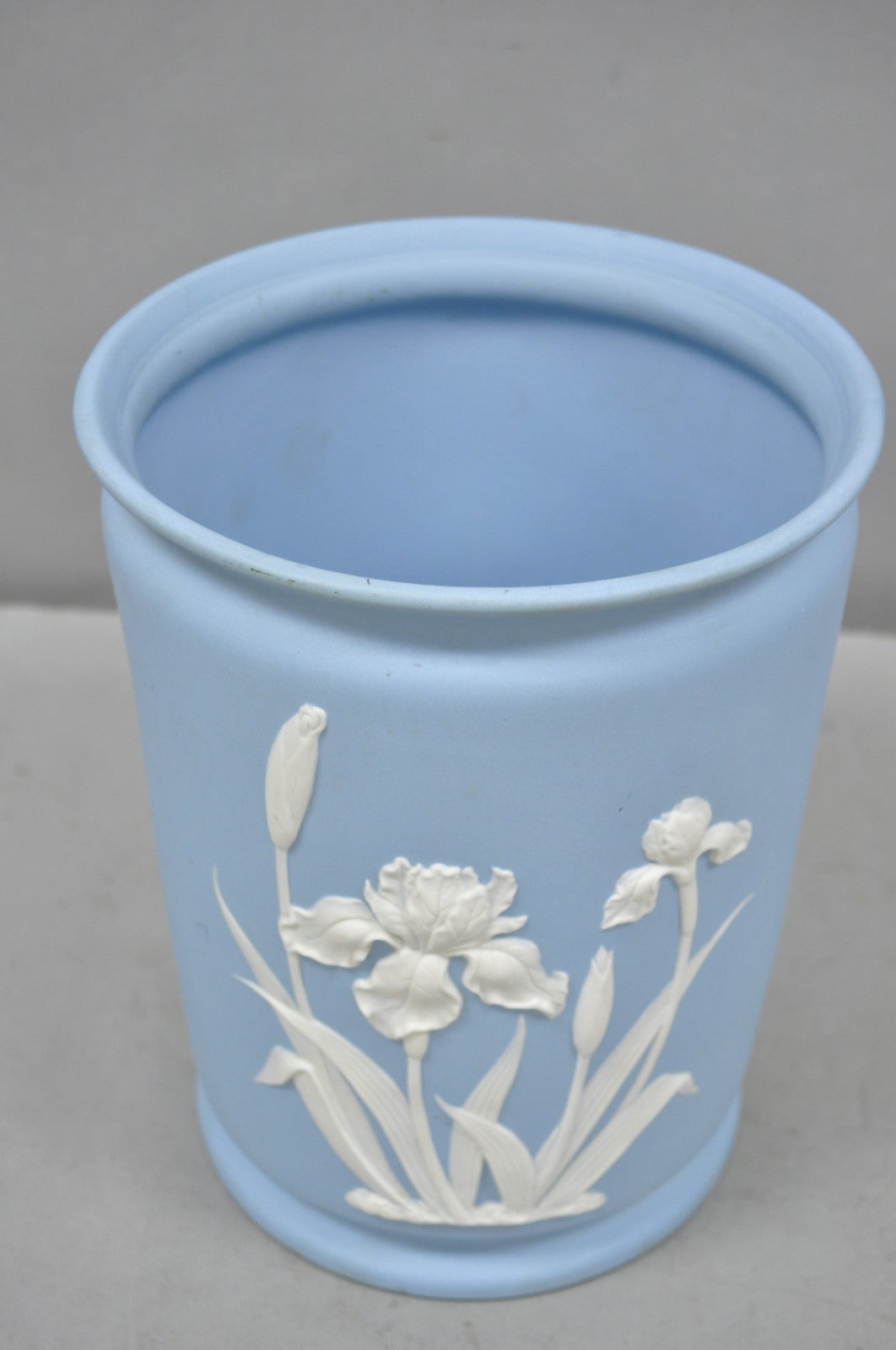Vintage Flambro Cameo Iris Blue Jasperware Wedgwood Style Floral Cachepot Vase