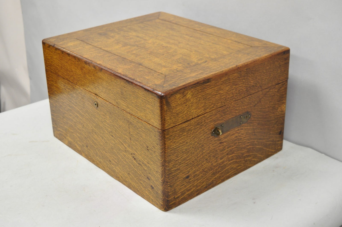 Antique Arts & Crafts Quartersawn Oak Fitted Silverware Case Flatware Chest Box