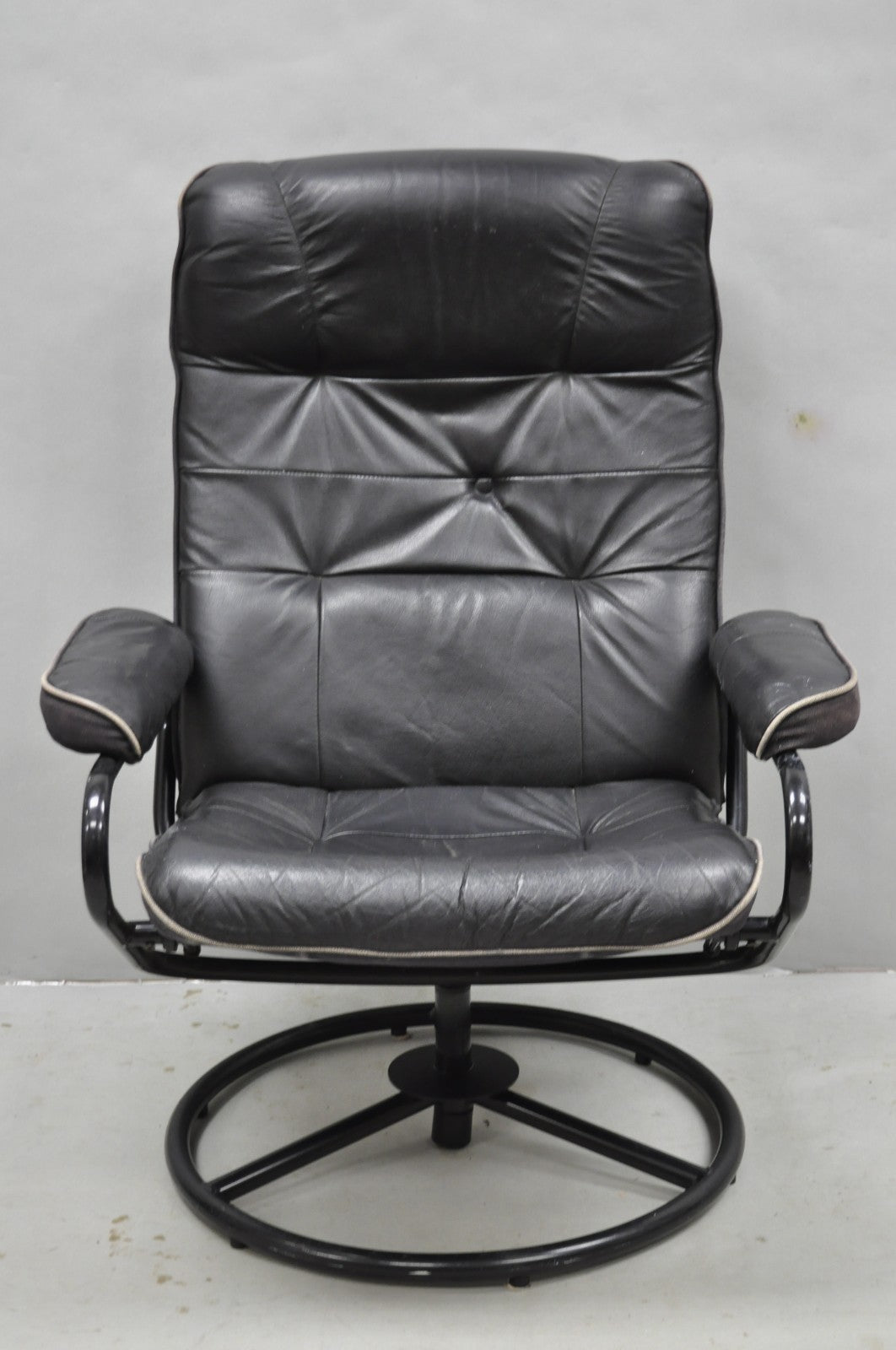 Vintage Black Leather Ekornes Stressless Style Swivel Recliner Lounge Chair