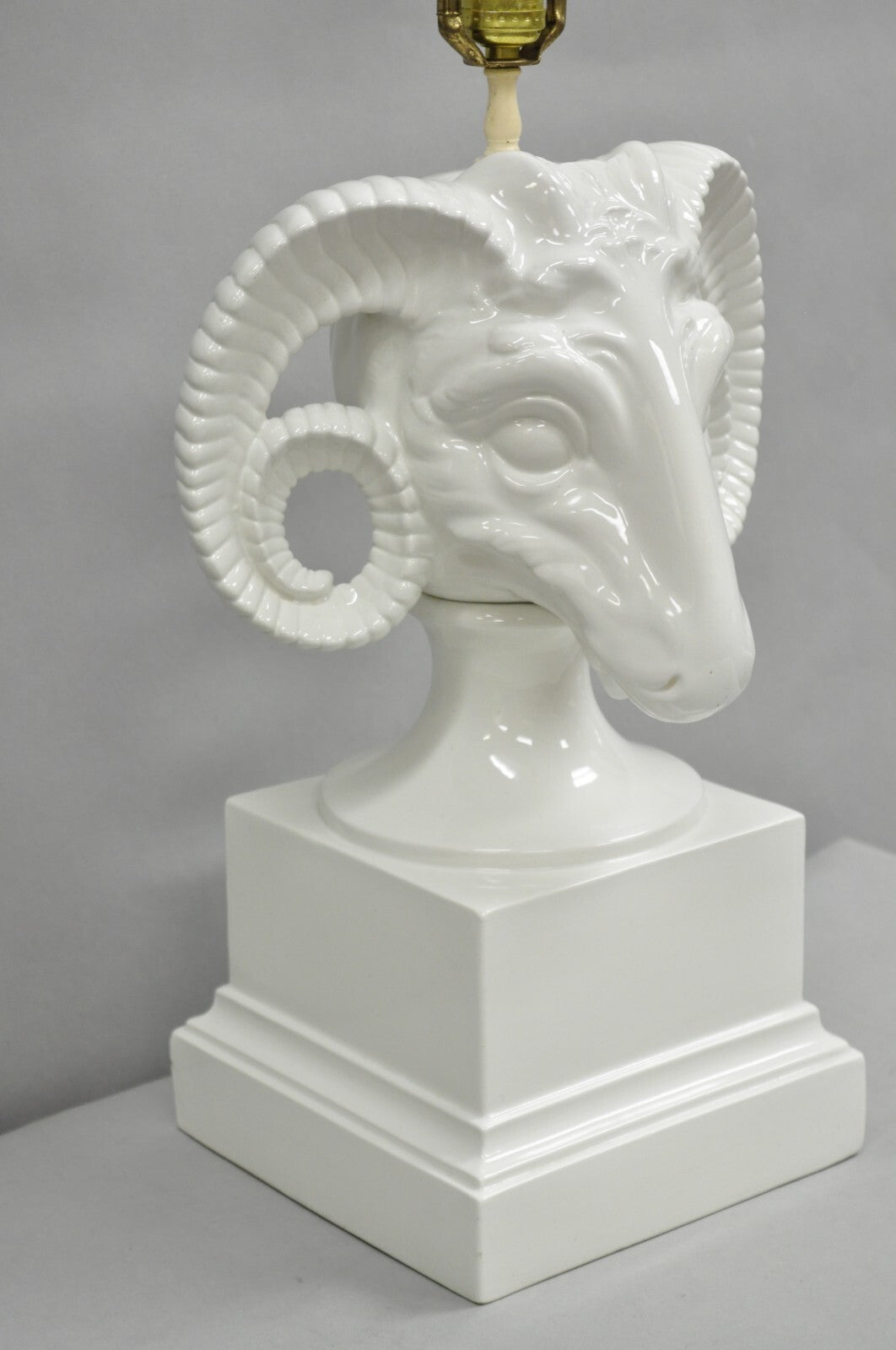 Vintage Chapman Neoclassical Rams Head White Porcelain Blanc de Chine Table Lamp