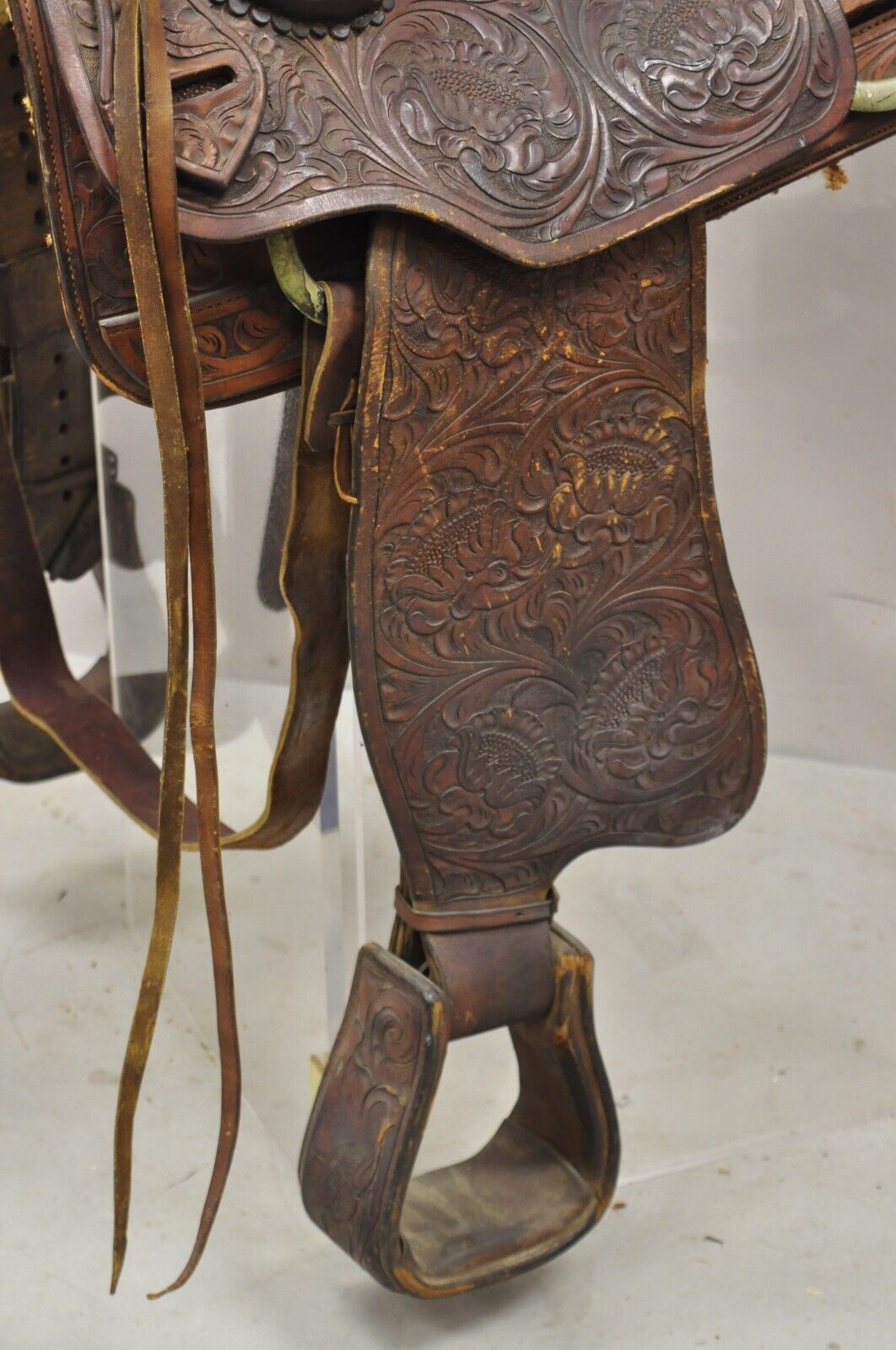 Vintage ML Leddy's Brown Tooled Leather Western Show Horse Saddle