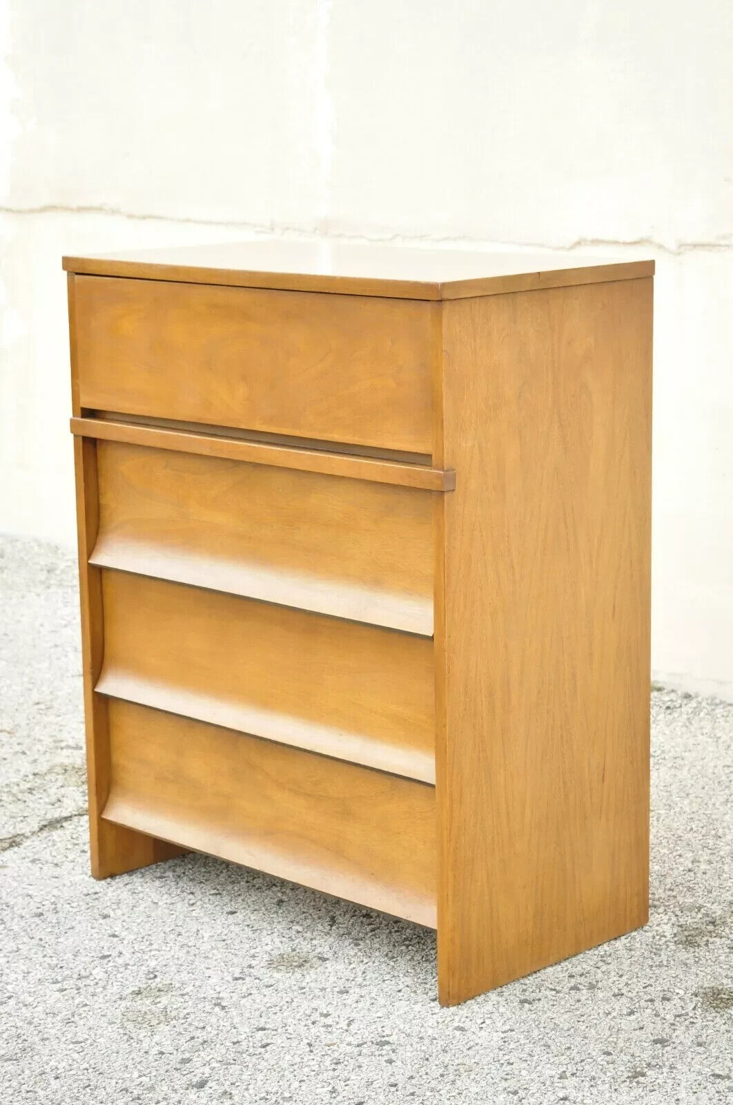 Johnson Carper Mid Century Modern Walnut Formica Top 4 Drawer Chest Dresser
