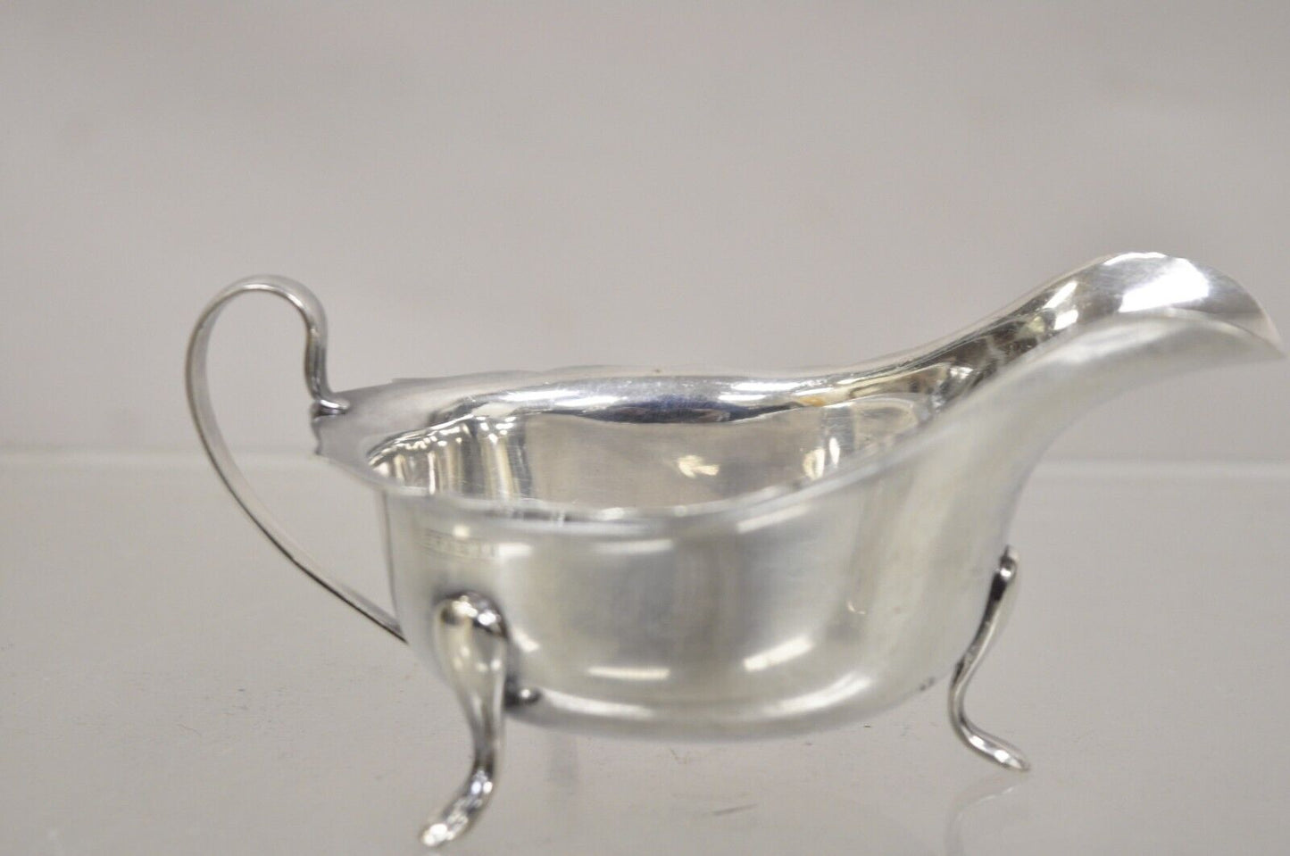 Vintage Cheltenham & Co LTD English Style Silver Plated Serving Gravy Boat