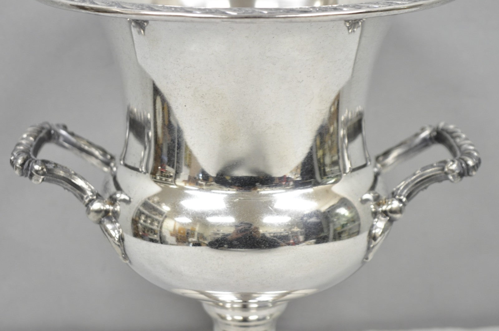 WM Rogers & Son 2051 Spring Flower Silver Plated Trophy Cup Champagne Chiller