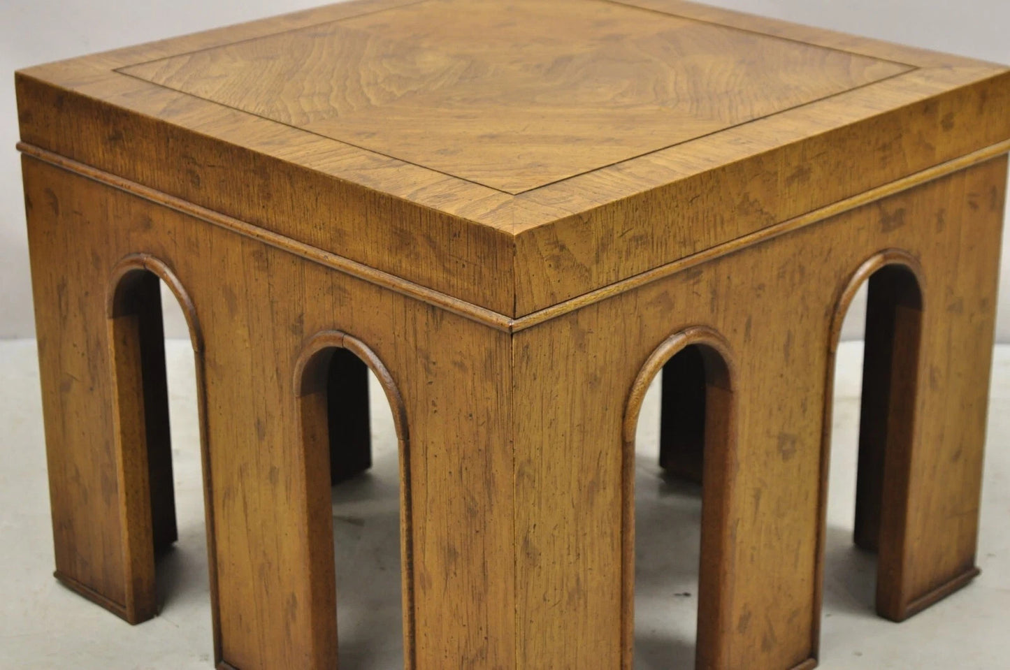 Vintage Drexel Wellington Arched Hollywood Regency Burl Wood Pedestal Side Table