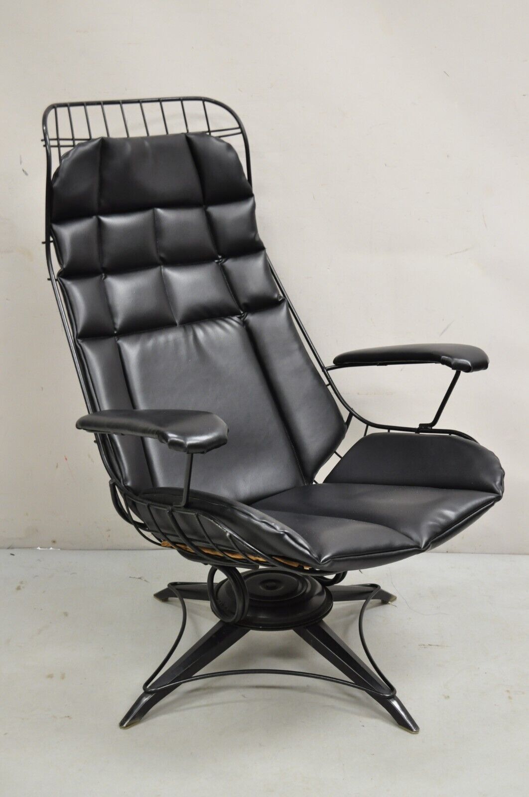 Vintage Mid Century Modern Homecrest Tall Swivel Wrought Iron Black Lounge Chair