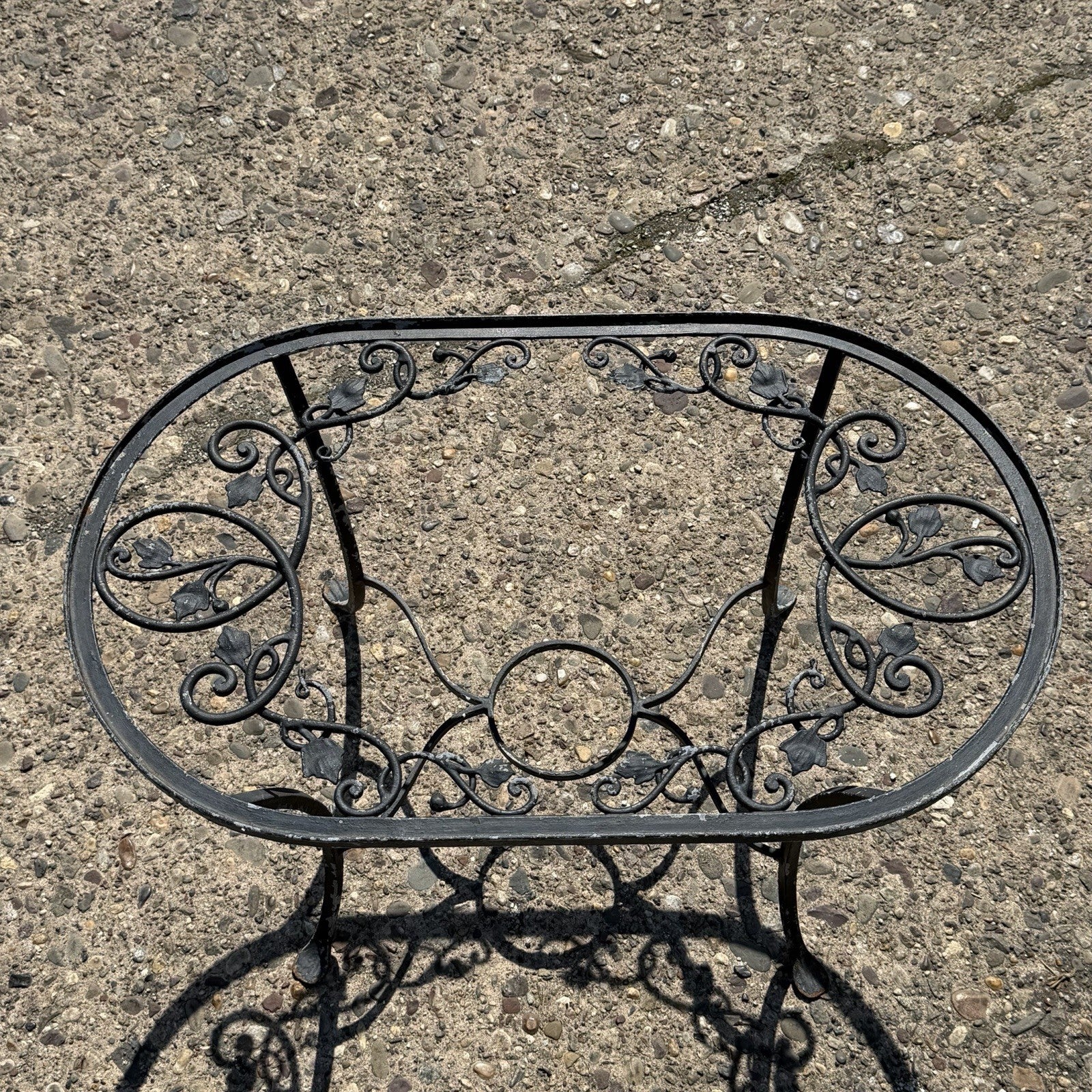 Vintage Salterini Style Leaf Vine Scroll Wrought Iron Oval Patio Coffee Table