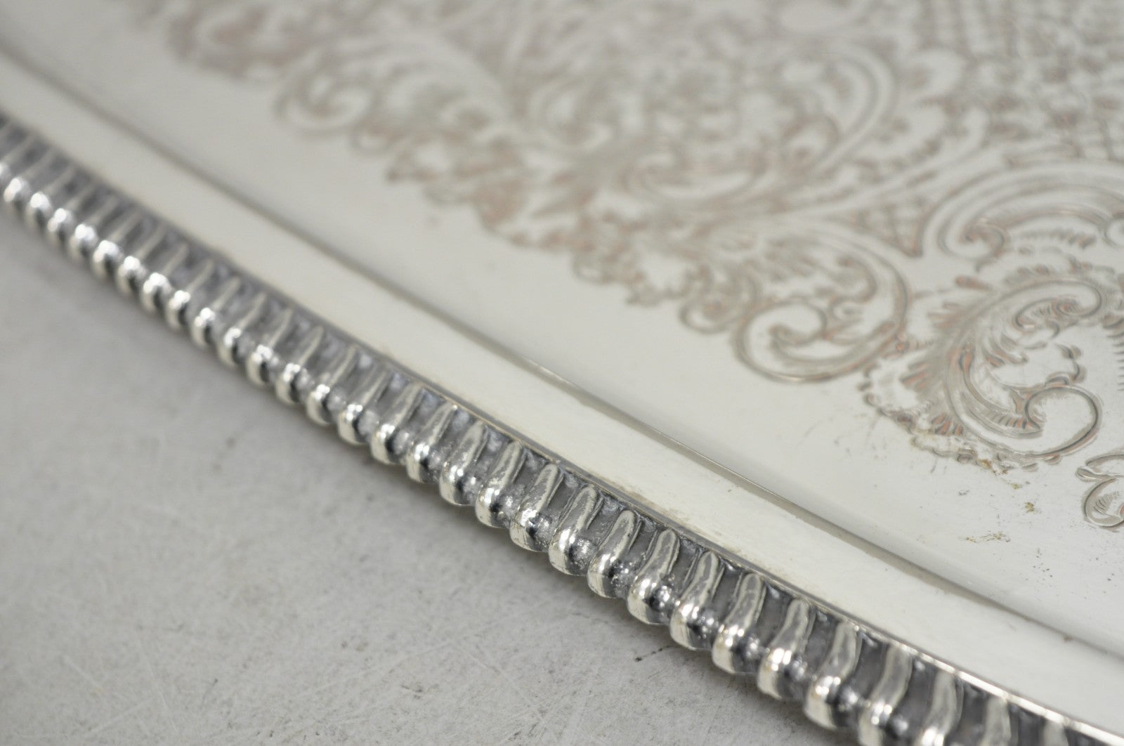 English Victorian Silver Plated Twin Handle Butlers Serving Platter Bar Tray