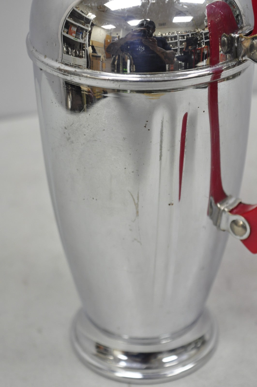 Vintage Art Deco Chrome Cocktail Martini Shaker Red Bakelite Handle by Chromium