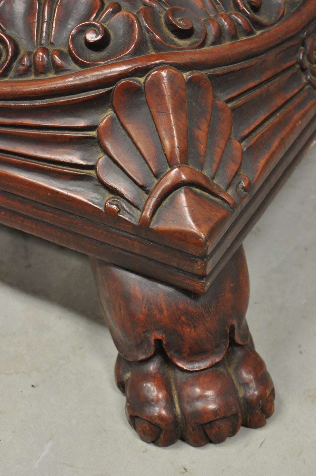 Antique American Empire Carved Mahogany Cannonball Paw Foot Pedestal Table Base