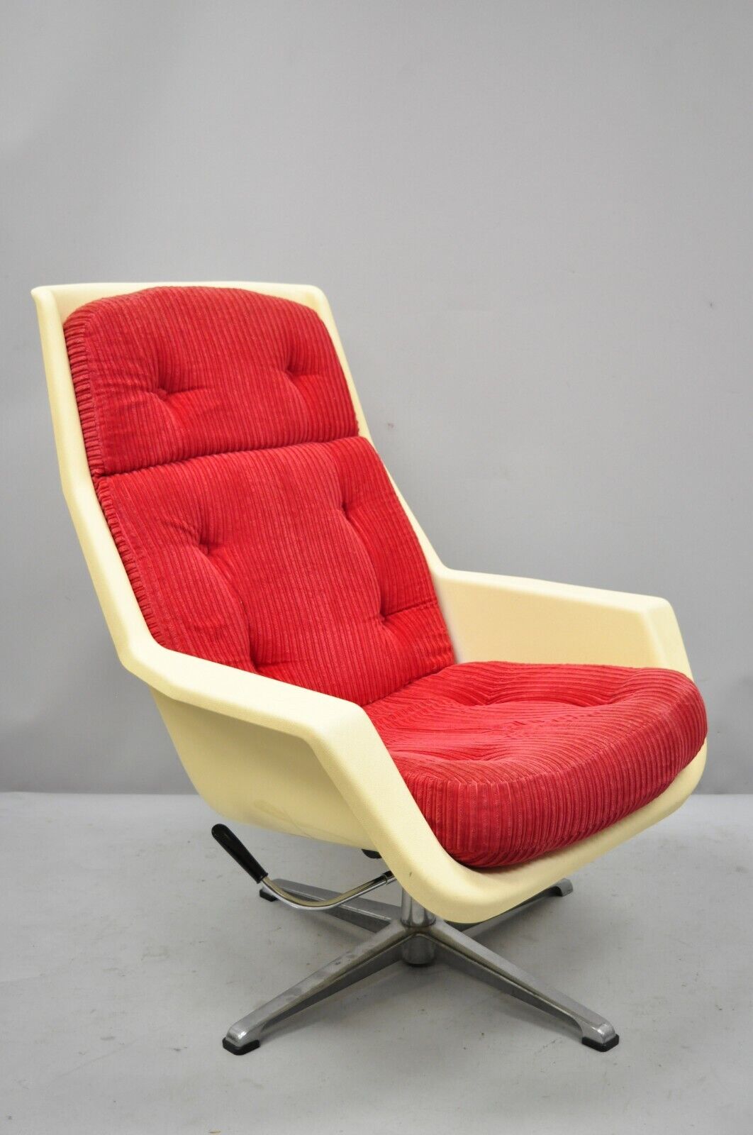 Overman Sweden Mid Century Modern Molded Plastic Swivel Tilt Lounge Chair