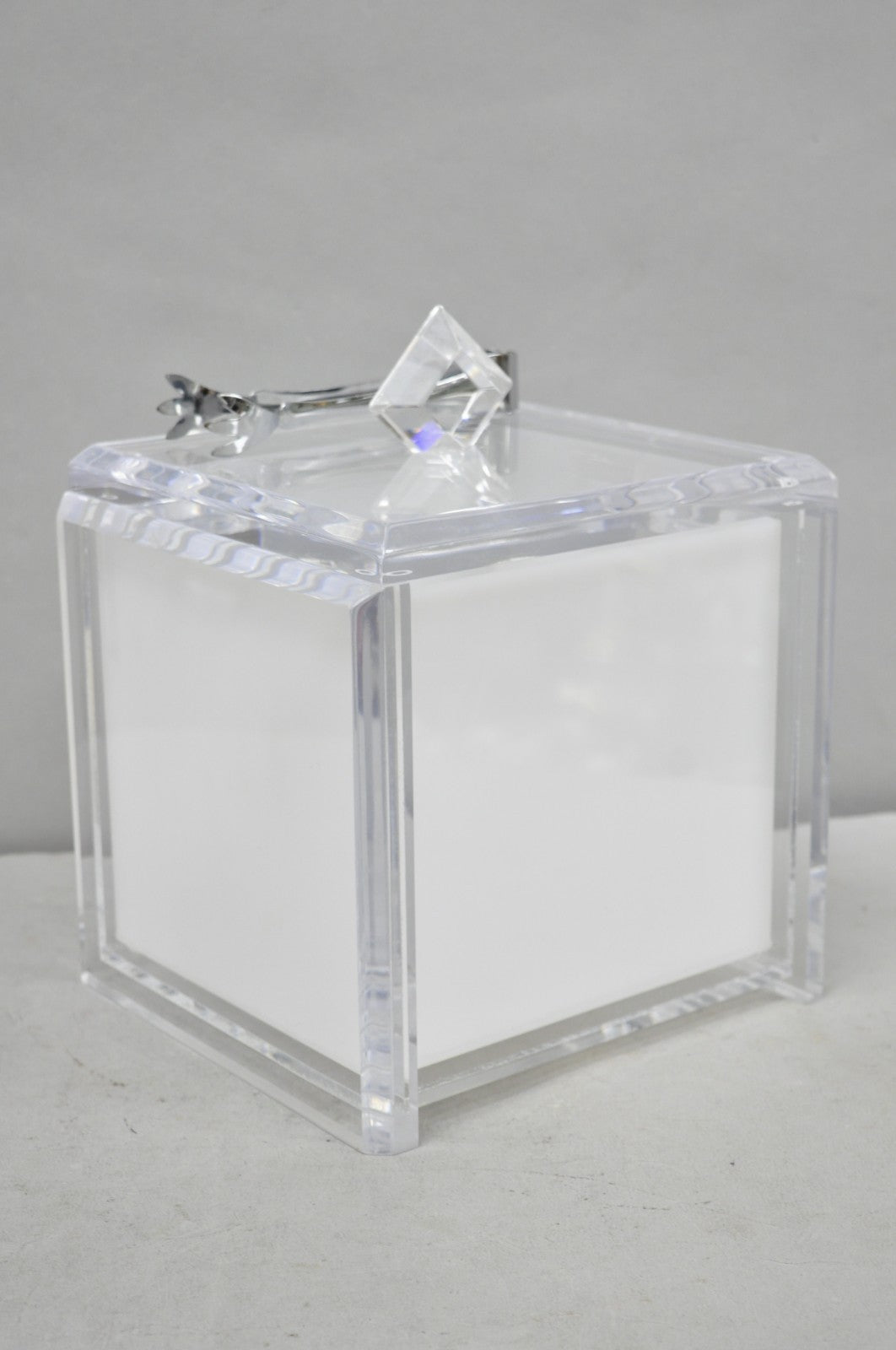 Vintage Mid Century Modern Clear Lucite Acrylic Diamond Handle Ice Bucket