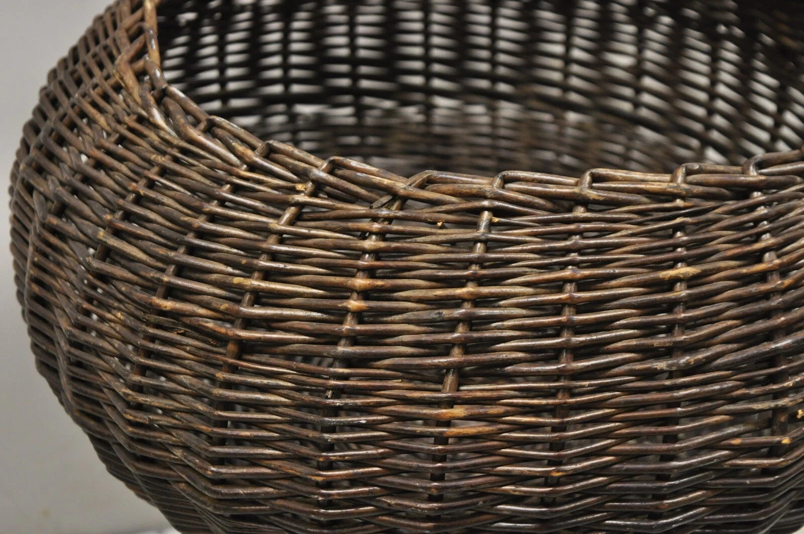 Mid Century Modern Arthur Umanoff Style Wicker Rattan Wrought Iron Planter Stand