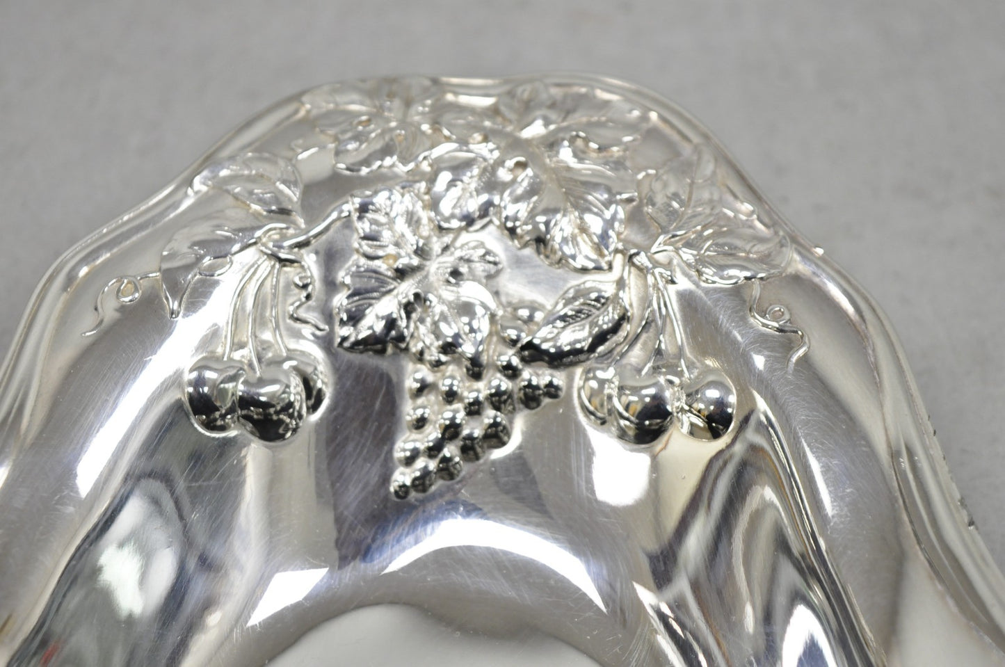 Superior Silver Grapevine Repousse Silver Plated Bread Plate Tray Trinket Dish