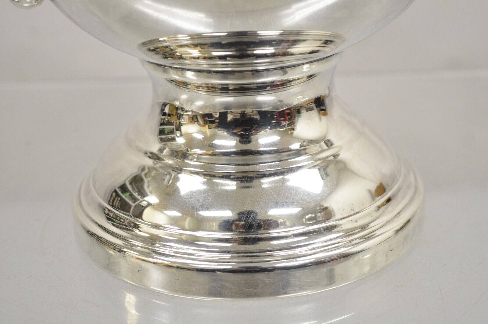 Vintage Oneida Silver Plated Twin Handle Trophy Cup Champagne Chiller Ice Bucket