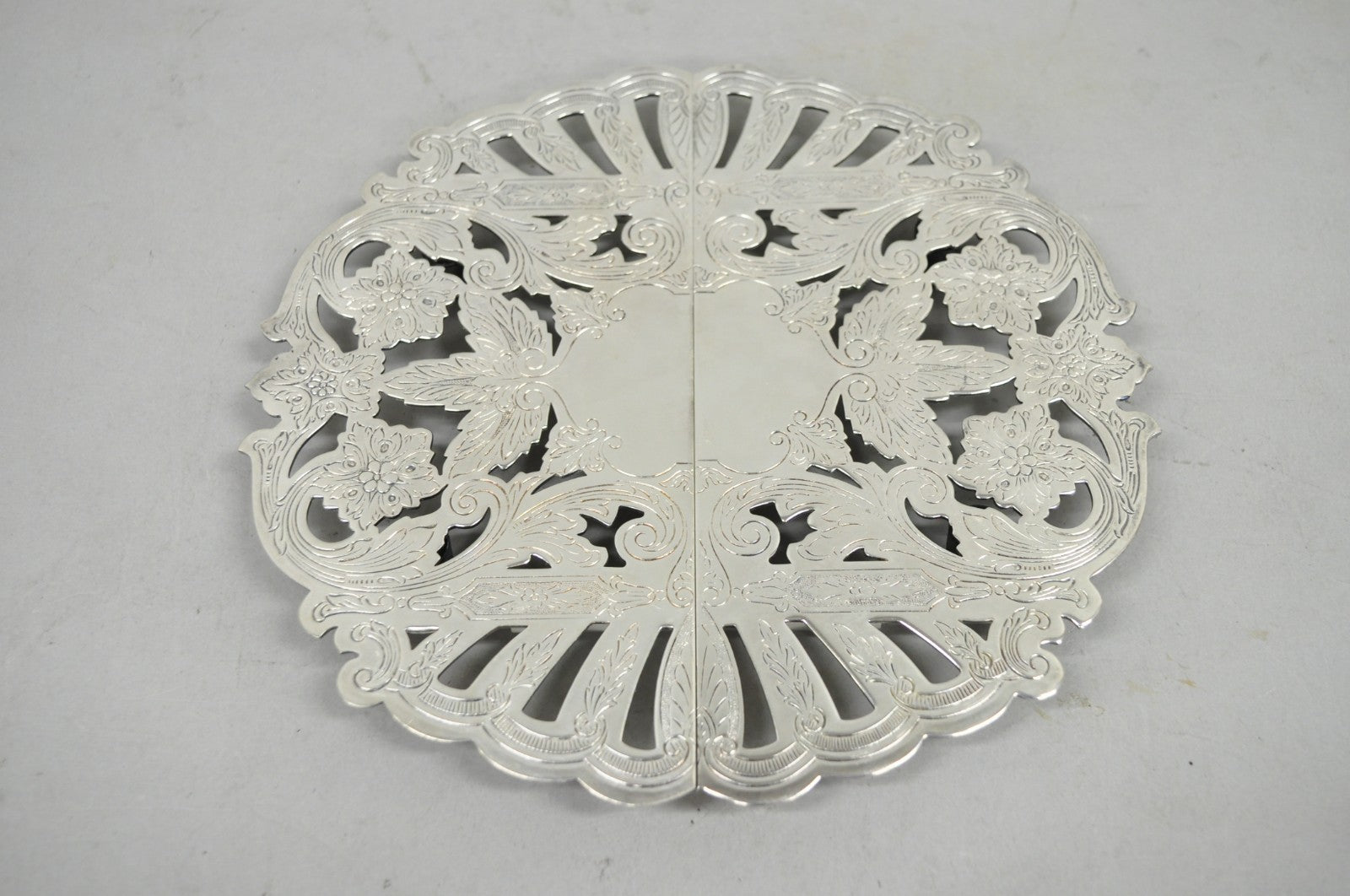 Vintage Wallace 7332 Victorian Style Silver Plated Expanding Pot Trivet (B)