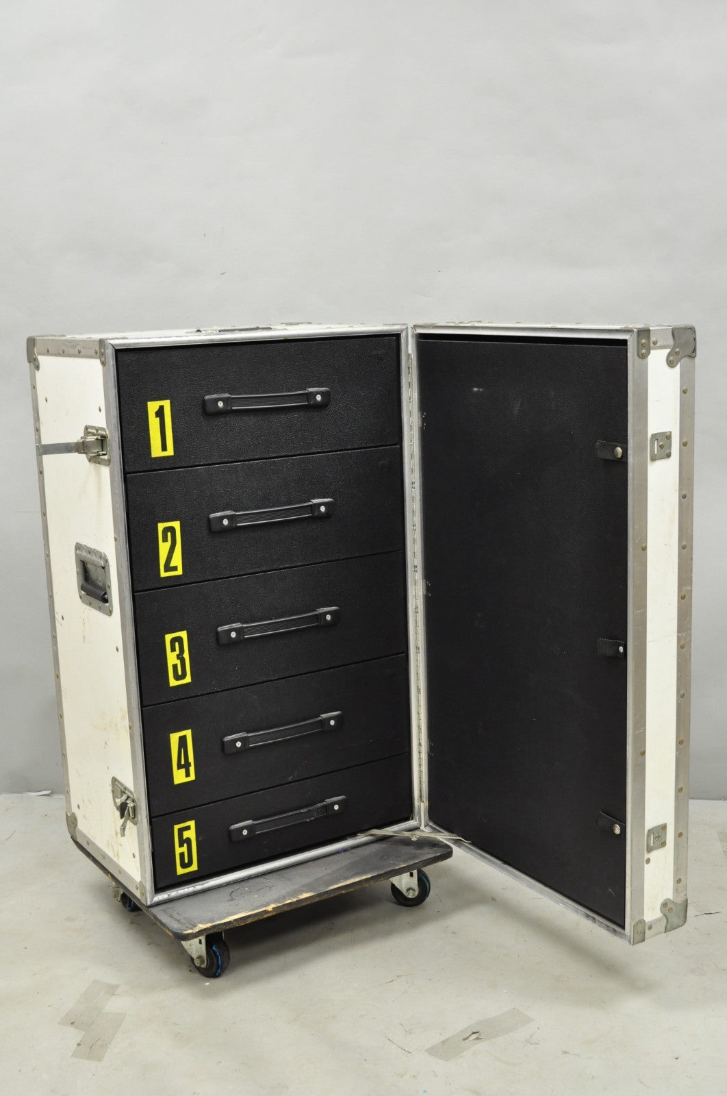 A&J 5 Drawer Road Case AA79-103 Rolling Production Hard Case Storage Trunk