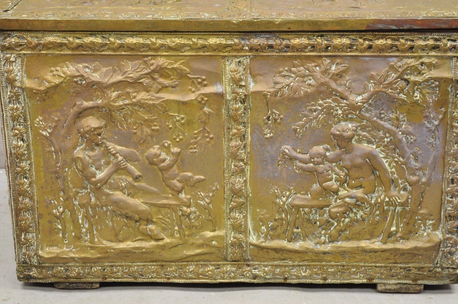 Antique English Victorian Brass Figural Repousse Coal Bin Storage Blanket Chest