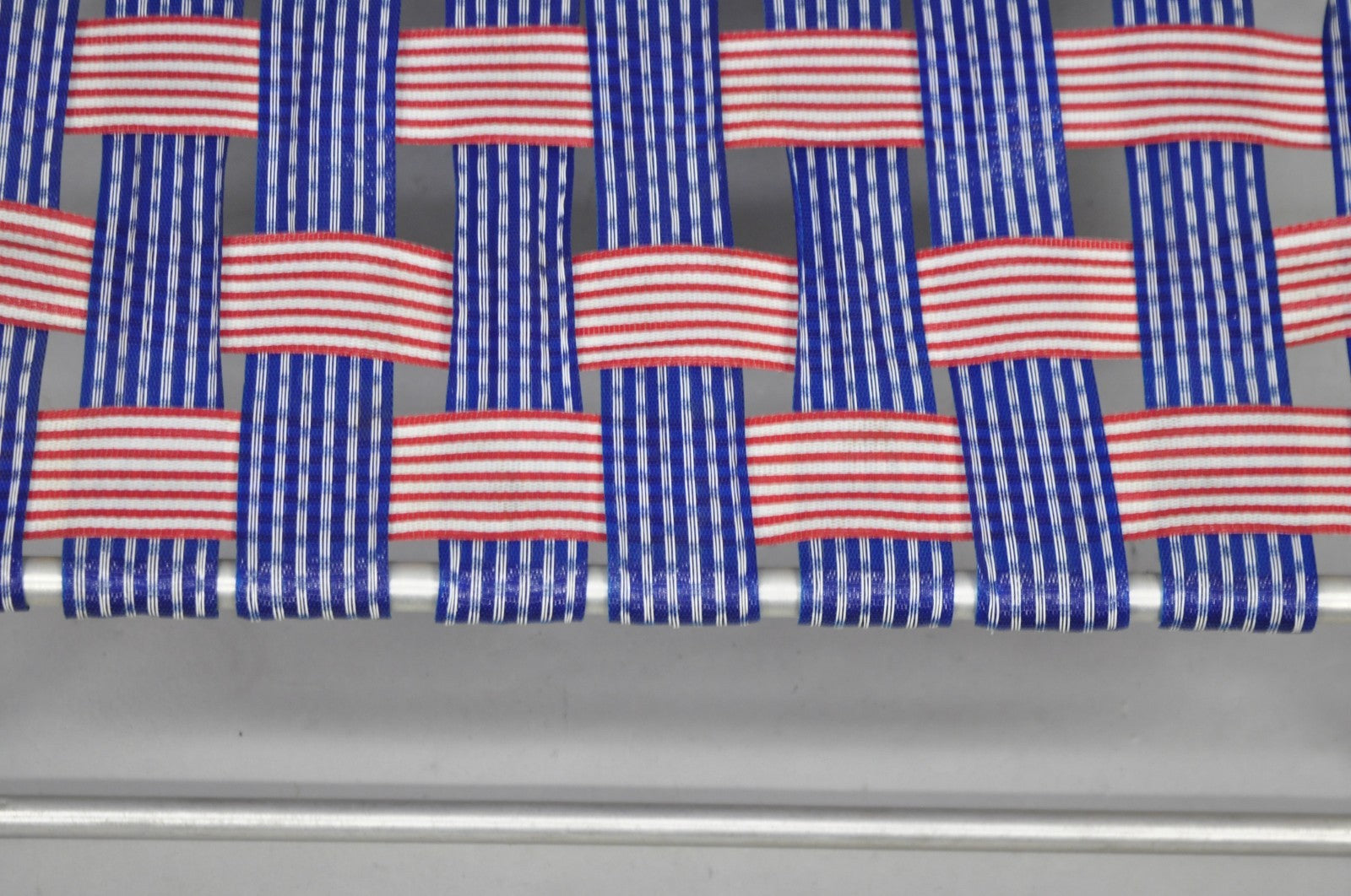Vintage Childs Size American Flag Webbing Folding Aluminum Lawn Chair Loveseat
