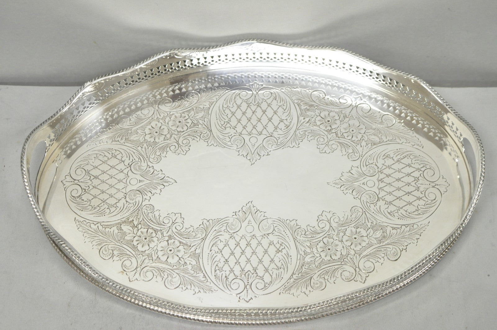 Vintage Israel Freeman and Son English Edwardian Oval Silver Plated Platter Tray